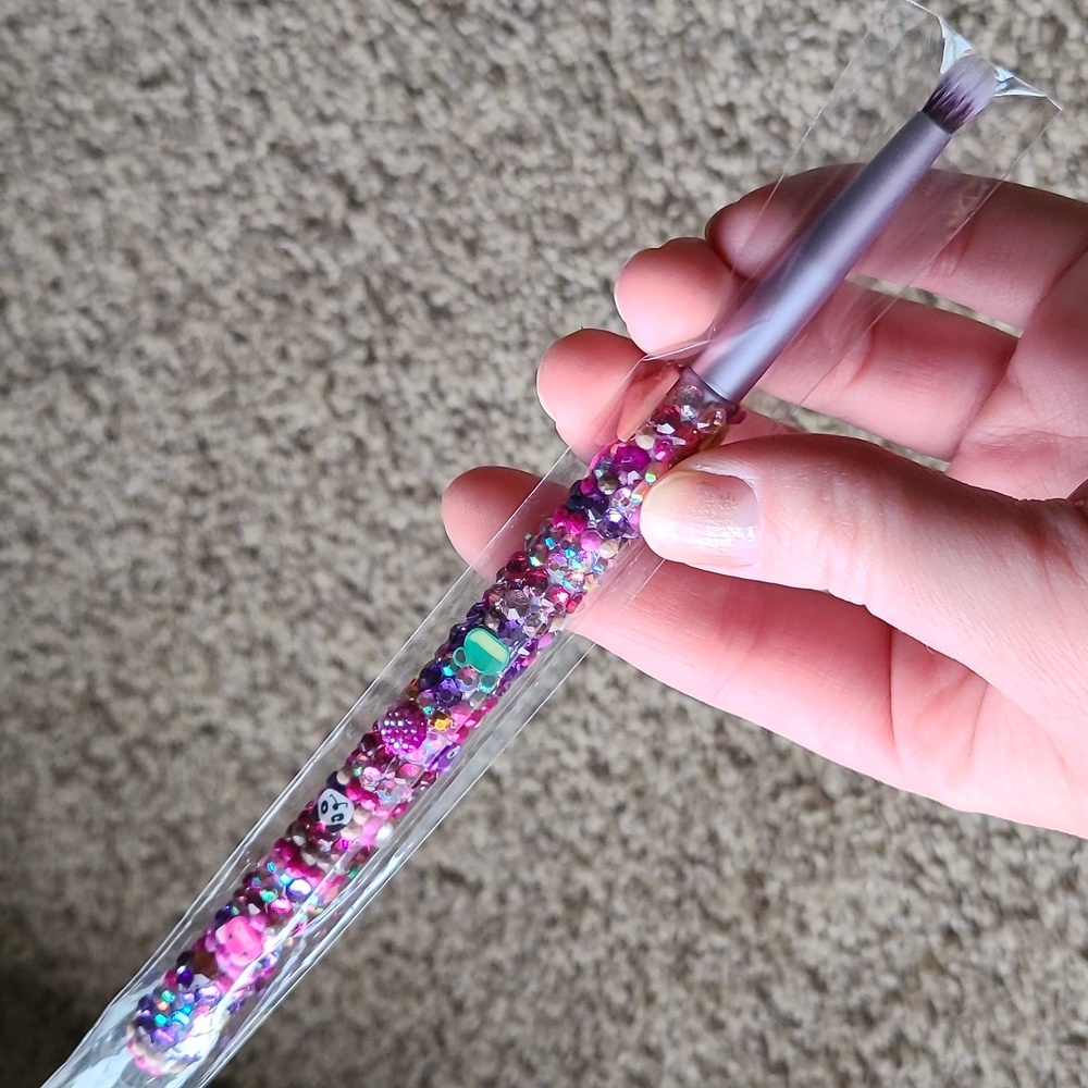 Rhinestone makeup blending brush